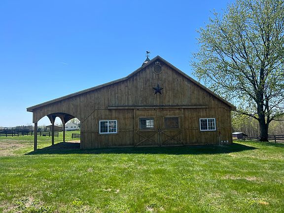 2nd image of 5265 Bear Hollow Ln