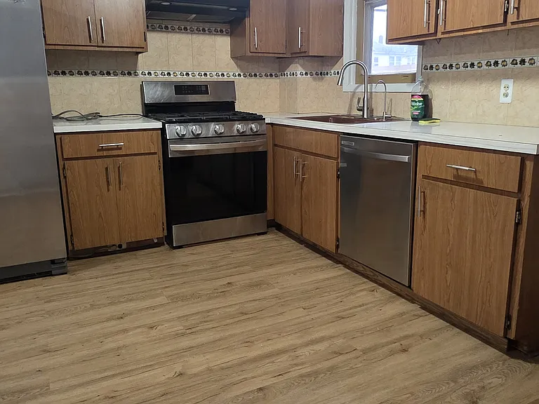 372 W Academy St — Photo 12