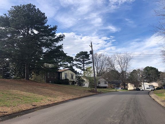 5th image of 2501 Daly Dr