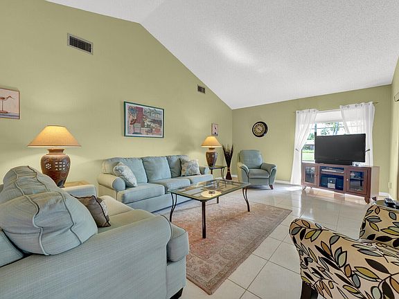 3rd image of 5569 Lakeview Mews Drive