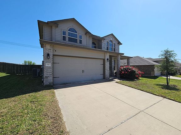 2nd image of 3901 Brunswick Dr