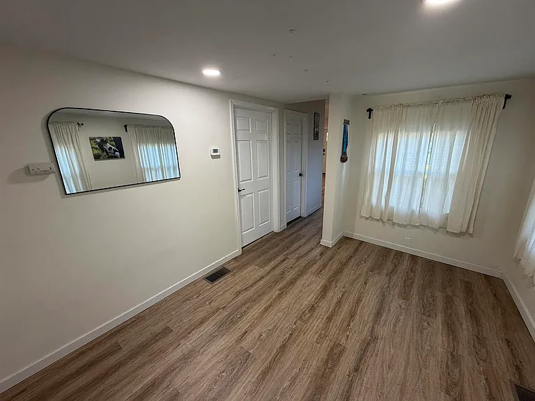 313 Nebraska St — Photo 5