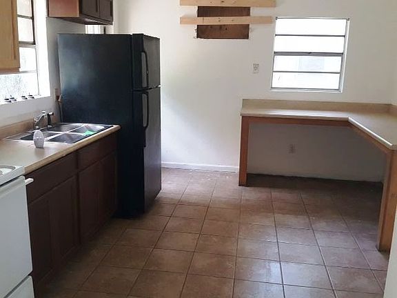 5th image of 203 Fairfax Dr