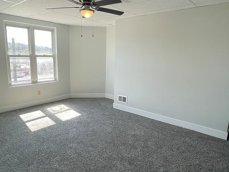 424 W 7th Ave #1 — Photo 15