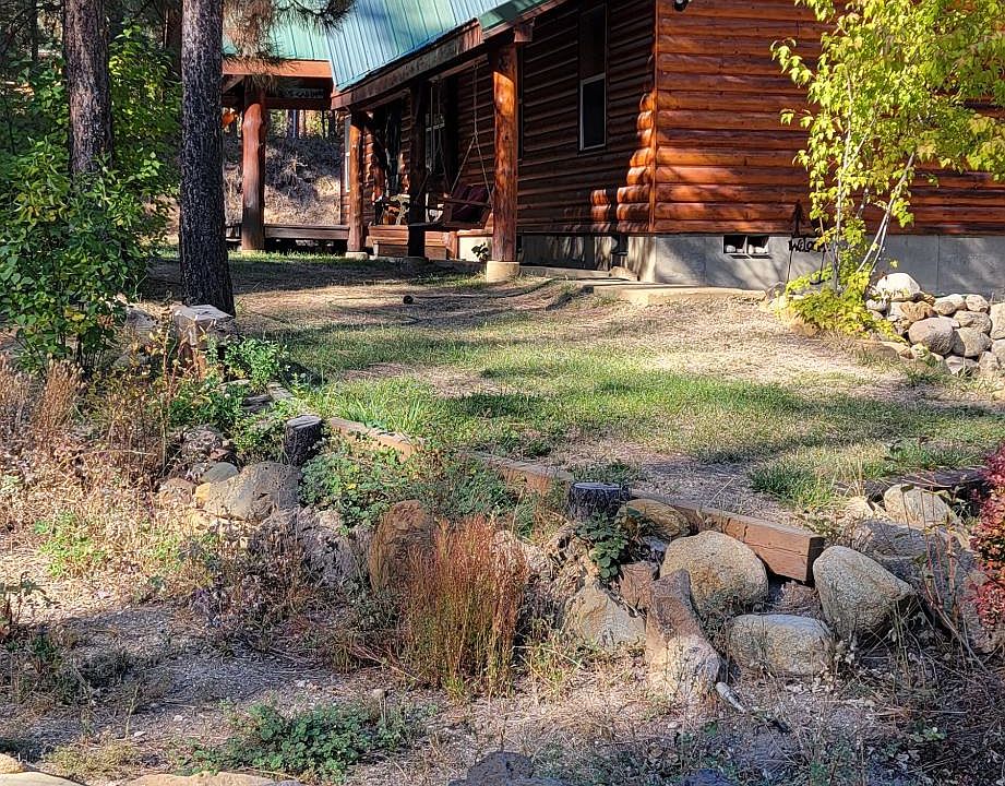2nd image of 5 Cedar Cir