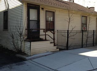 831 N May St, Chicago, IL 60642