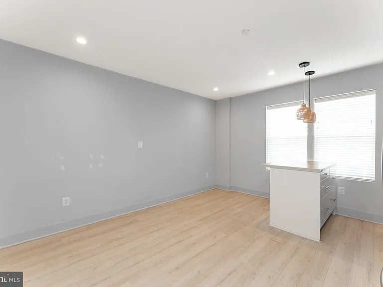 839 Kennedy St NW #204 — Photo 3
