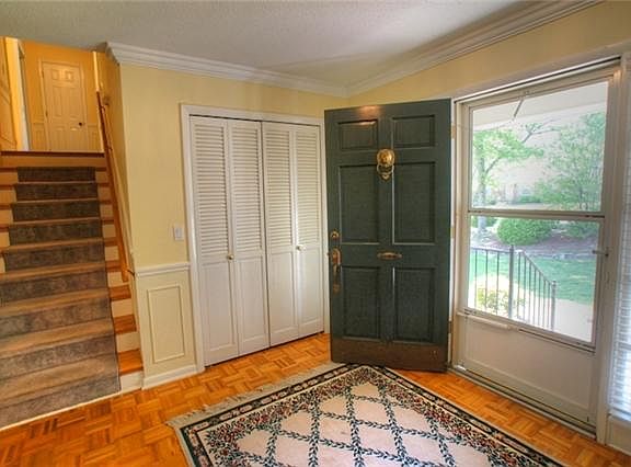 3rd image of 215 Harmon Dr