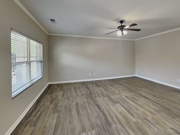 5th image of 1048 Regency Dr