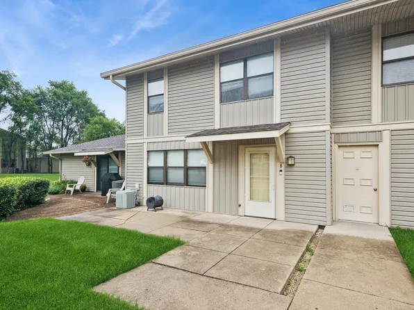 5775 Madrid Ct Unit B, Hanover Park, IL 60133
