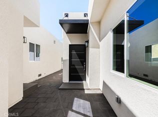 949 W Magnolia St, Compton, CA 90220