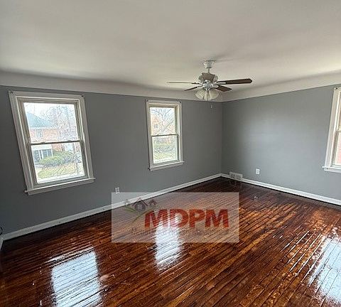 5th image of 14422 Rutherford St