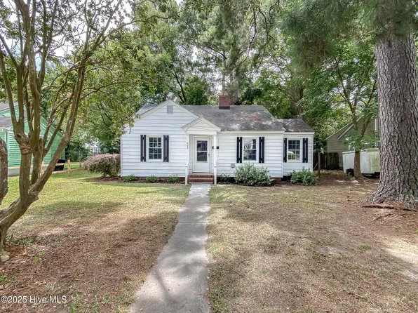 909 Bartlett Avenue, Elizabeth City, NC 27909