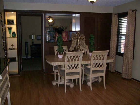 3rd image of 513 W 25th St