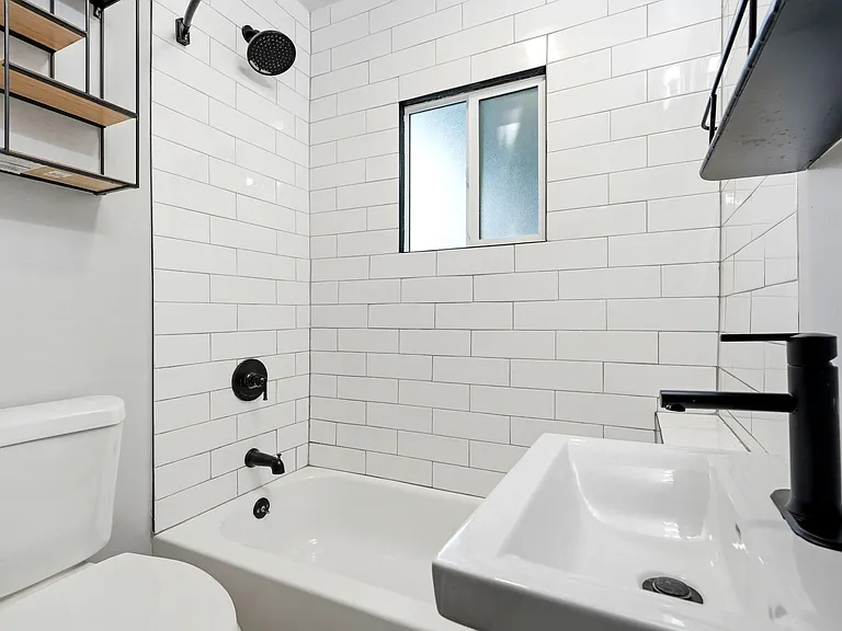 14535 1/2 Dickens St #1/2 — Photo 10