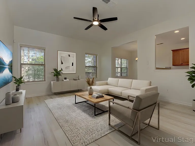 605 Summit Point #A — Photo 3