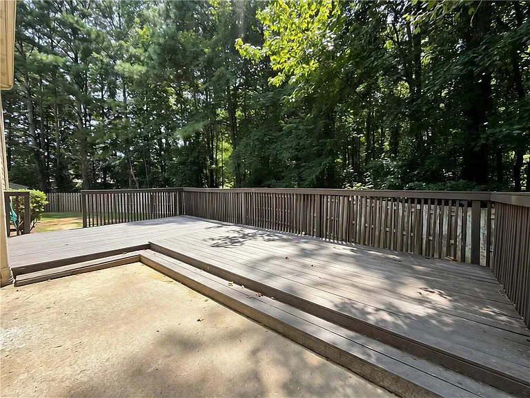 1707 Hidden Pond Cir — Photo 29