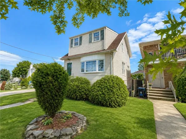 738 Woodrow Rd