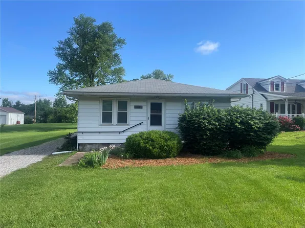 830 W Corbin St, Bethalto, IL 62010