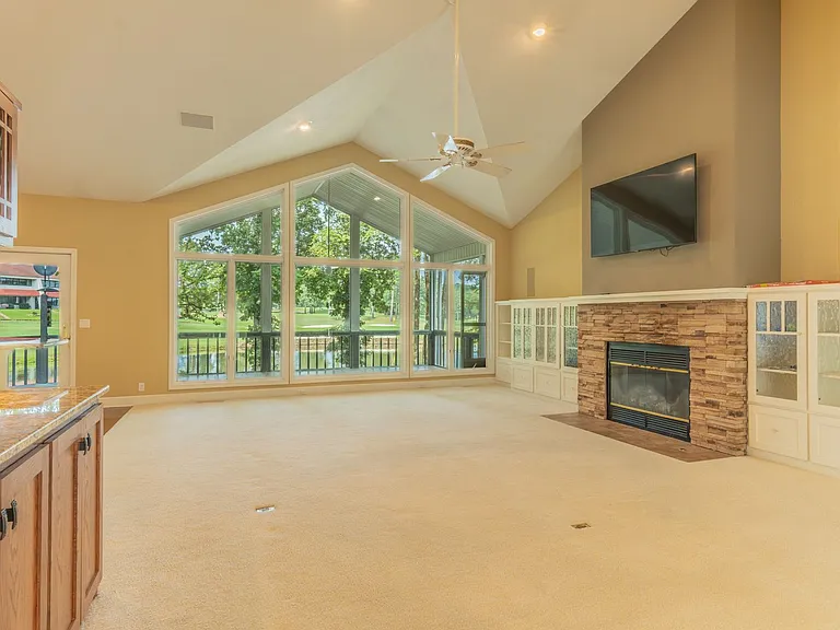 10 Lindura Ln — Photo 5