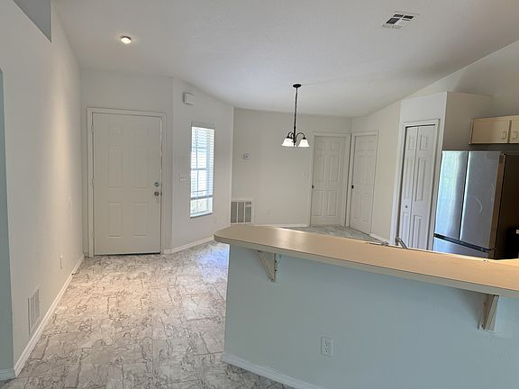 Kitchen/Dining Area