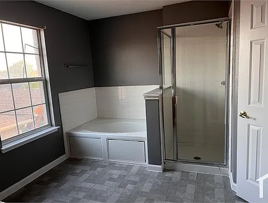 1676 Crown Point Dr — Photo 10
