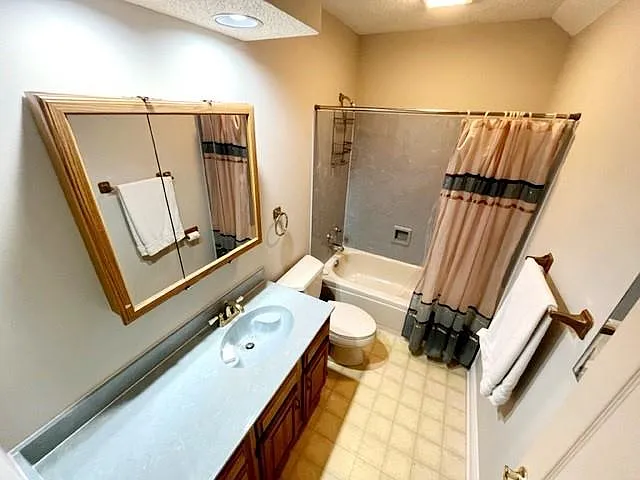 323 Morgan St #2B — Photo 15