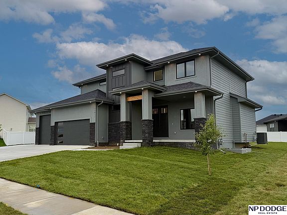 2nd image of 11911 Horizon St