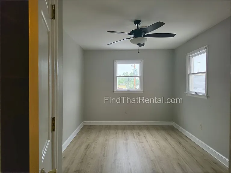 34 S Hanover St — Photo 8