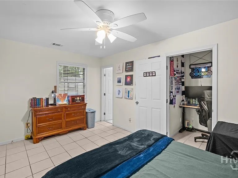 527 Red Oak Dr — Photo 38