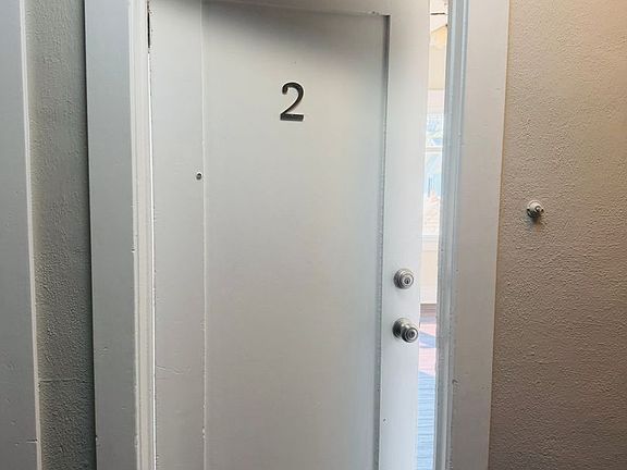 2nd image of 1220 E Broadway