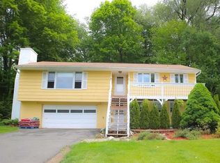 2 Buff Ln, Bethel, CT 06801