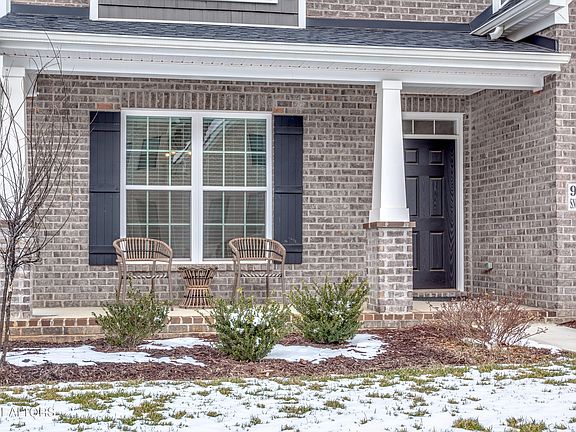 3rd image of 9631 Snowy Cliff Ln
