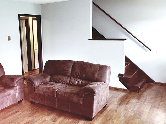 4th image of 45 Southview Dr