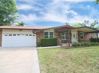 266 Braeshire Dr, Ballwin, MO