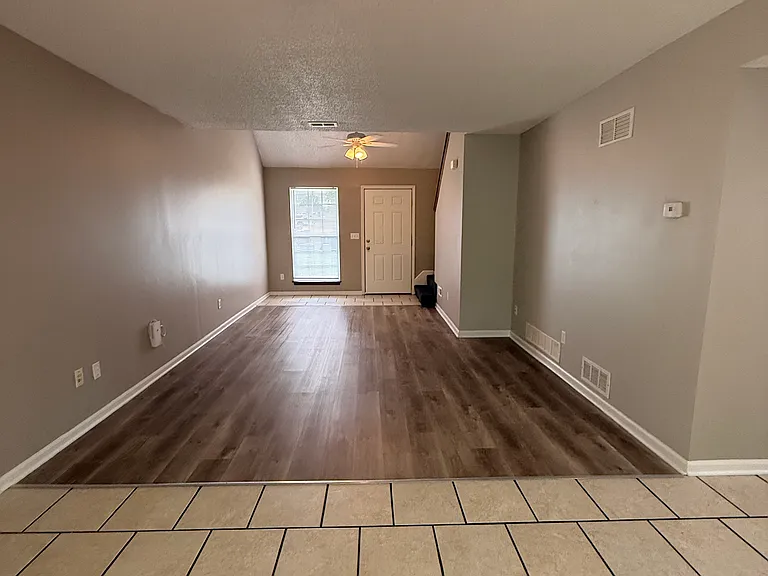 8906 NE 73rd Ct #8906 — Photo 4