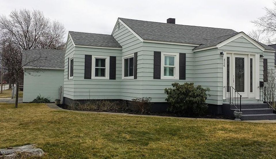 1st image of 426 N William St