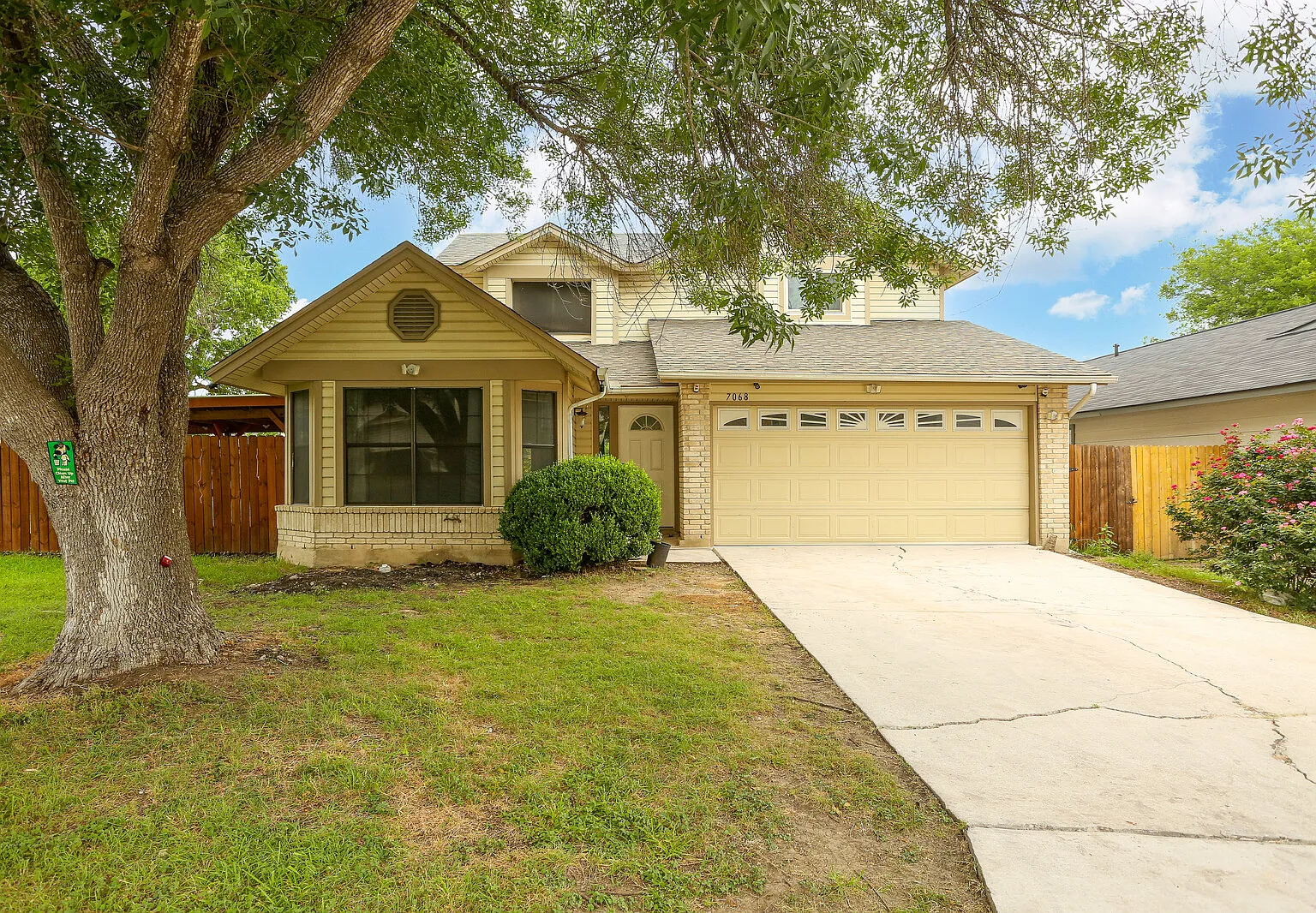 4 bed, 1897 sqft, $1,750 — Photo 2