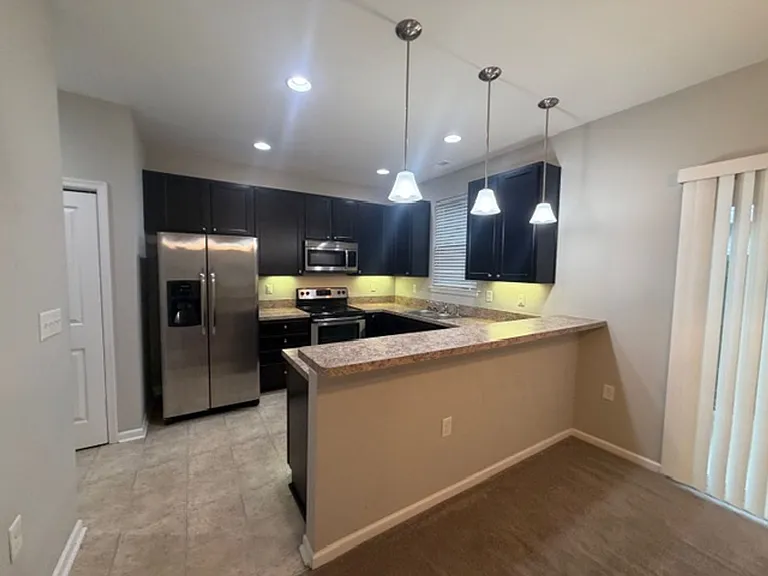 1609 Apsley Ct — Photo 41
