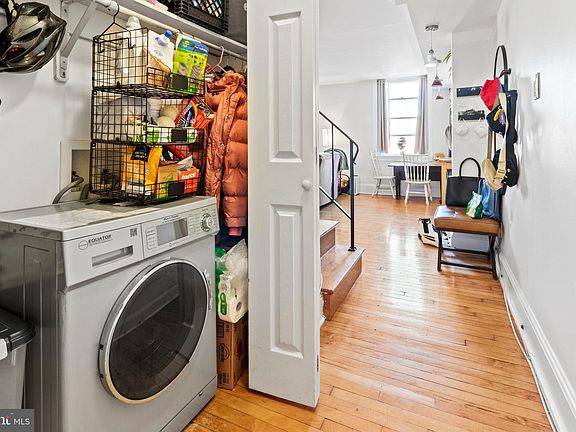 5th image of 1008-20 Spruce St #72