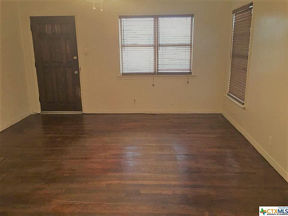 4th image of 918 Erath Dr