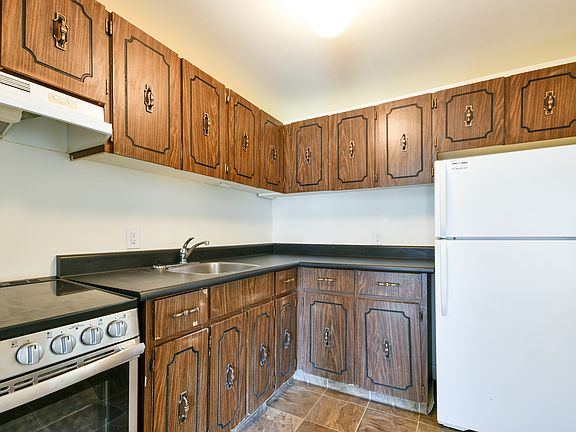 4th image of 41 Munroe Pl #413002