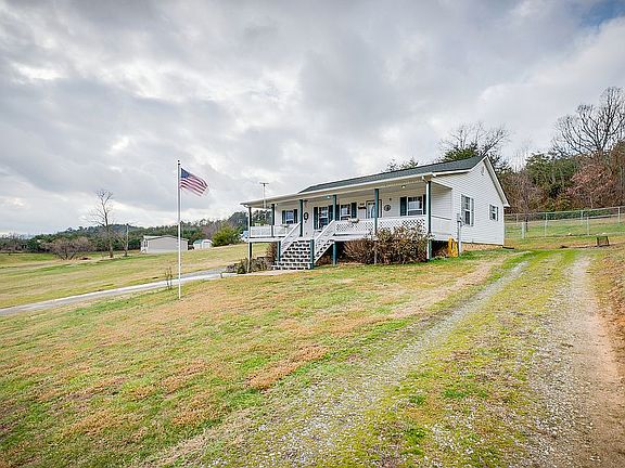3rd image of 930 Shakerag Rd