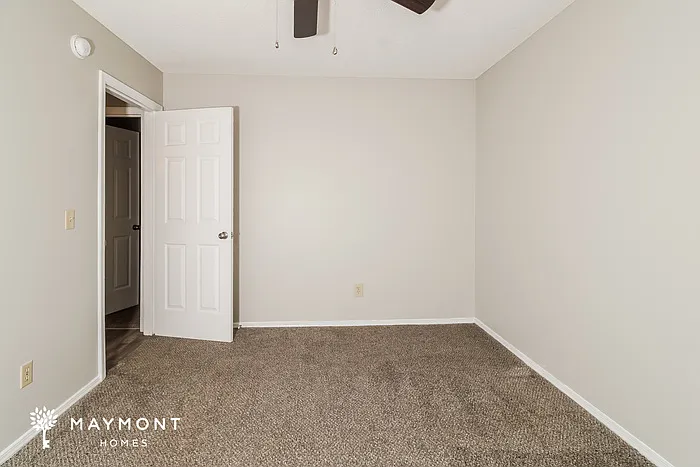 1411 Chadford Rd — Photo 9