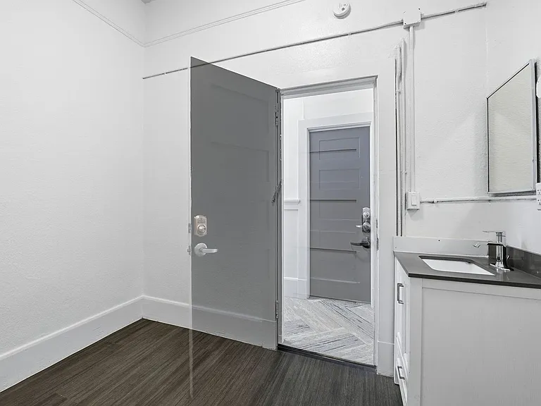706 Kearny St #127 — Photo 5