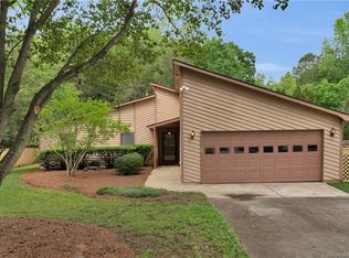 6807 Stillmeadow Dr, Charlotte, NC 28277