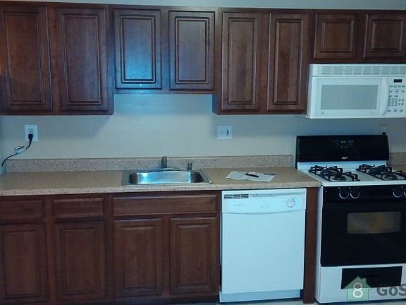 5th image of 8591 Pioneer Dr