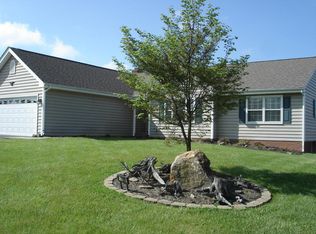 2888 Tulip Ln, Vinton, VA 24179