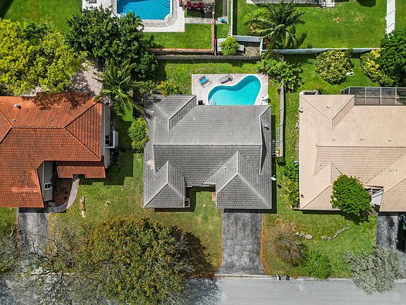 3rd image of 8514 NW 21st Street