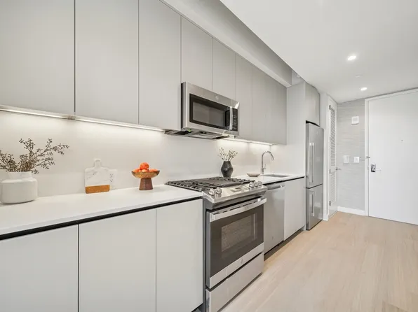 567 Fulton Street image 1 of 21